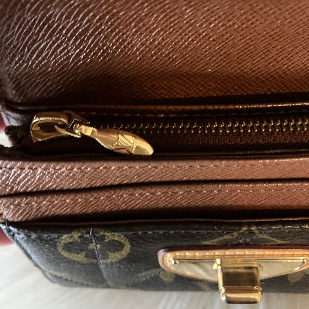 Louis Vuitton Etoile Small Wallet - Picture 4 of 6